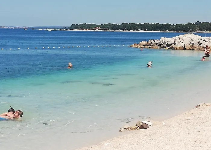 Nice Sunny Pula